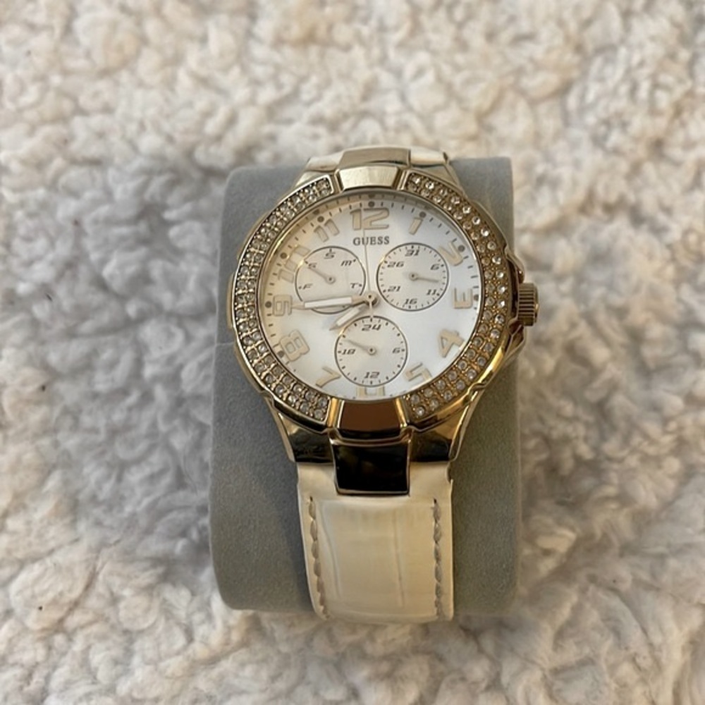 Guess watch women